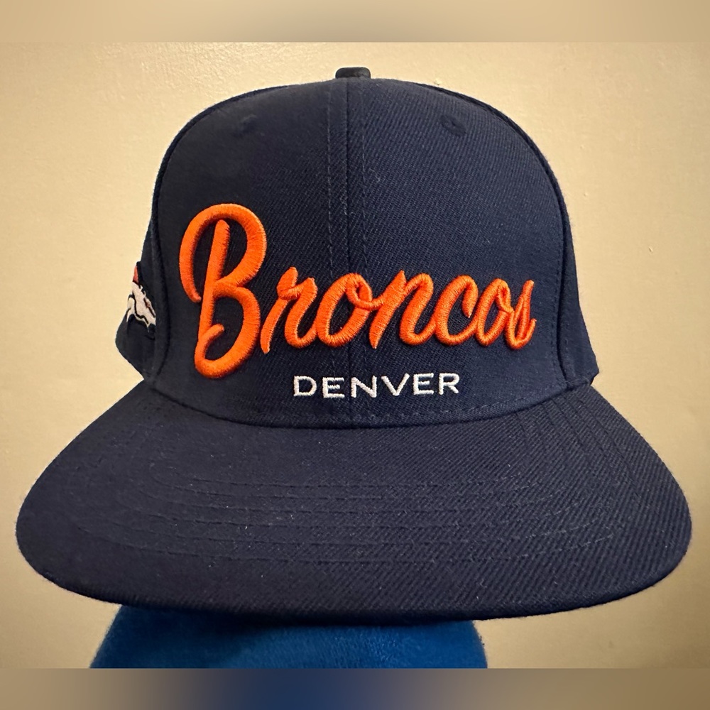 LIKE NEW - Denver Broncos SnapBack Hat - NFL Officially Licensed Pro